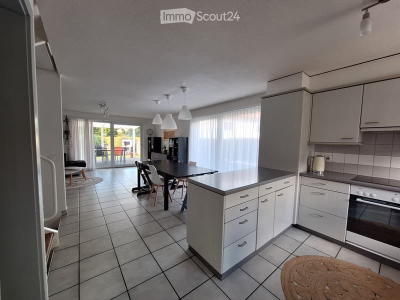 Semi-detached corner house with 5.5 rooms and garden in Treyvaux (2)