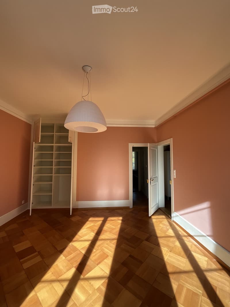 Stanza bella con uso condiviso di appartamento 5 locali, Berna (1)