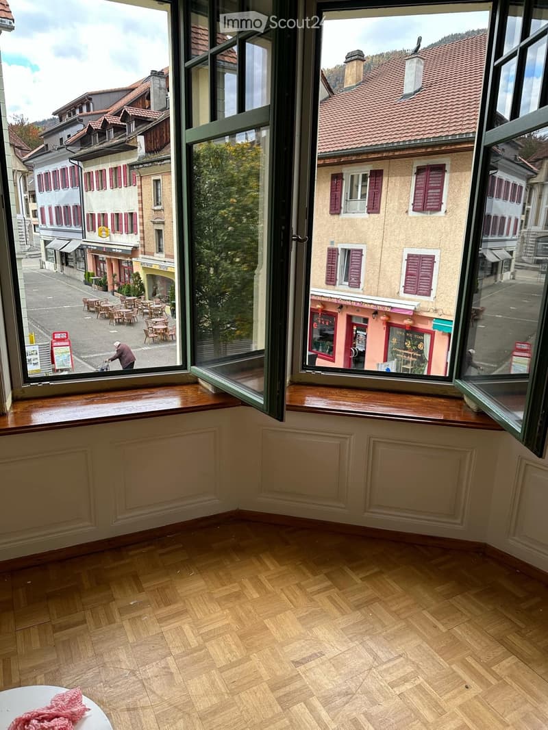 Appartamento di due locali nel centro di Moutier, 54 m2 (1)