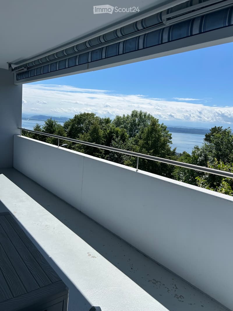 Ampio appartamento di 4.5 locali con 101 m² e vista sul lago (1)