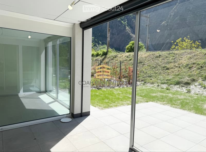 Sublime ground floor apartment with 3.5 rooms and large garden (8)