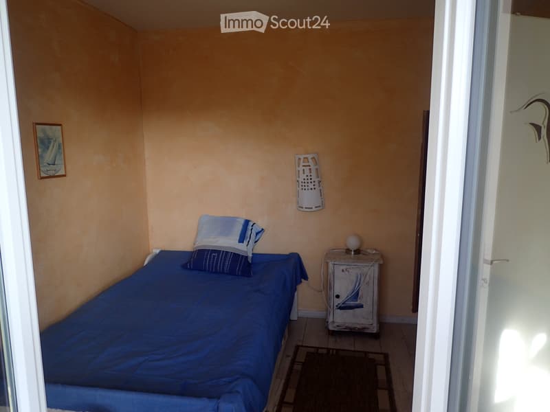 Small room on the ground floor of a family house, by the lake (3)