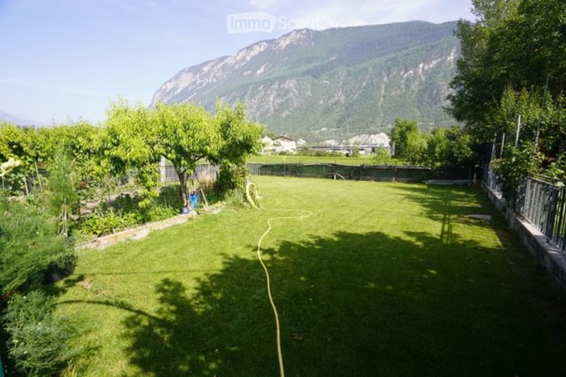 Sierre Rental Property with Building Land in Mixed Zone (3)