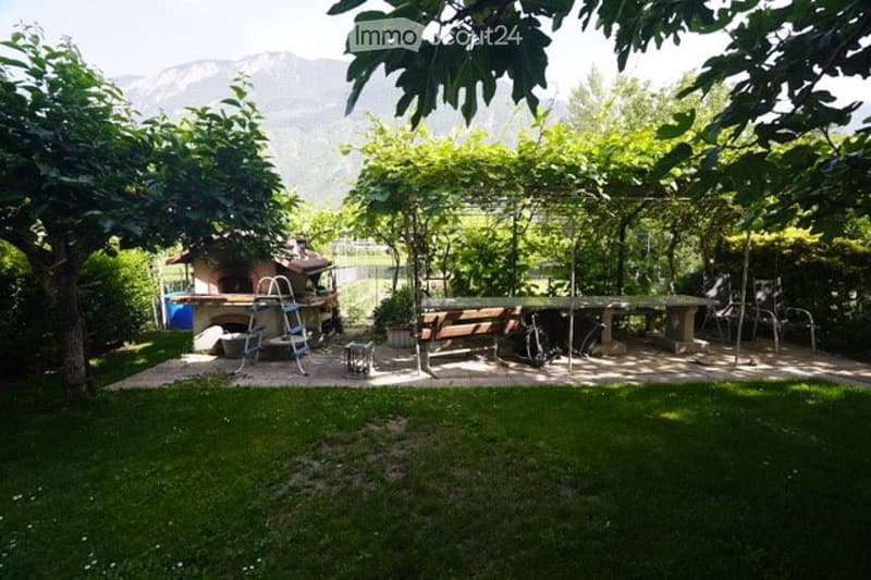 Sierre Rental Property with Building Land in Mixed Zone (9)