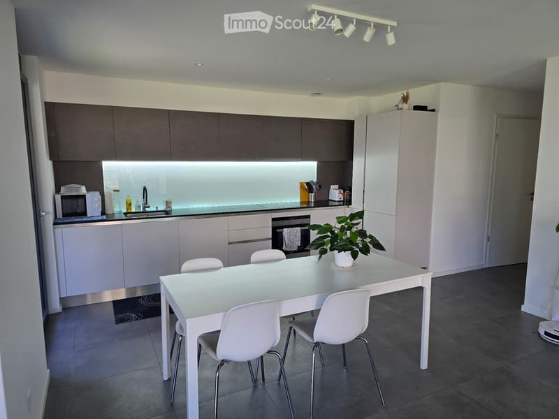 Ripreso in affitto: Magnifico appartamento di 3,5 locali con balcone a Bulle (1)