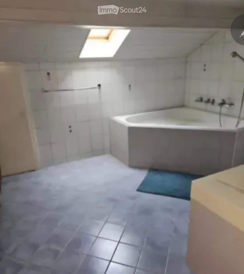A VENDRE AUX VERRIÈRES (2126 ) très jolie maison familiale (3)