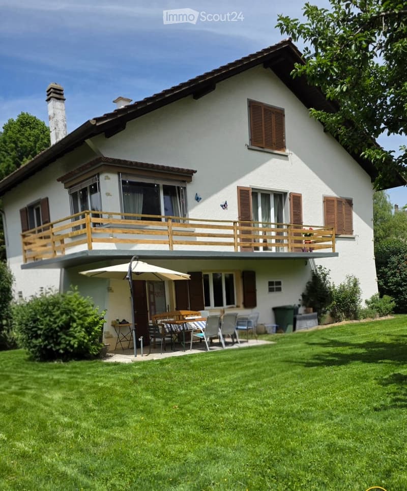 A VENDRE AUX VERRIÈRES (2126 ) très jolie maison familiale (1)