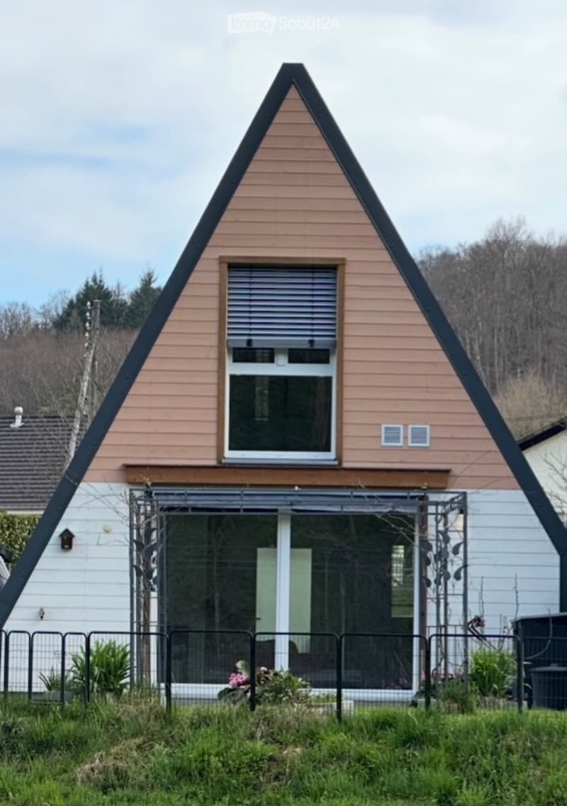 Affascinante casa in legno in stile A nel Giura (1)