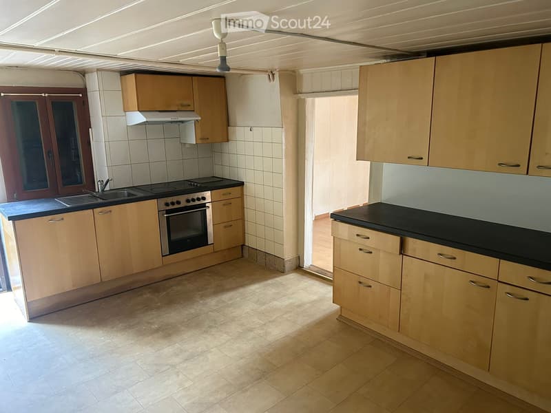 Appartamento ristrutturato in una piccola casa villaggiosa (5)