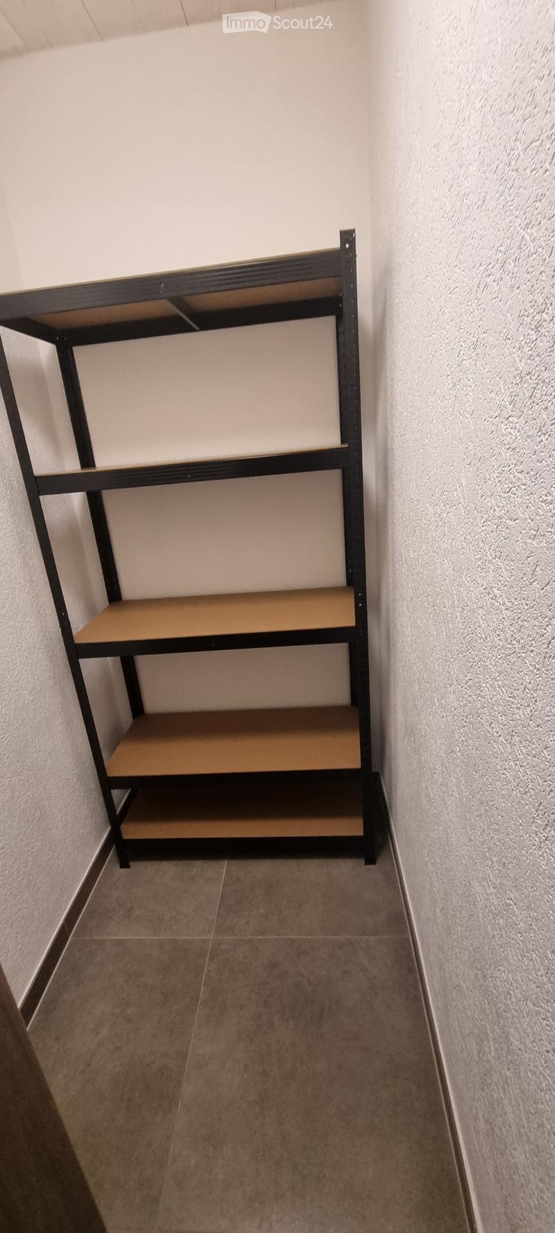 Appartamento di 5.5 locali in triplex a Valangin (13)
