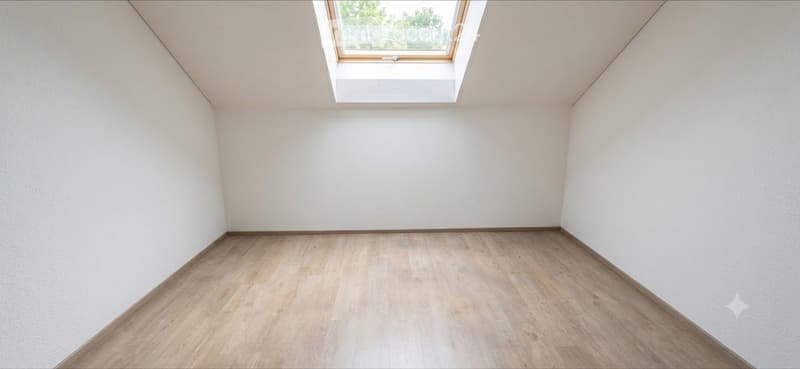 Appartamento di 5.5 locali in triplex a Valangin (5)