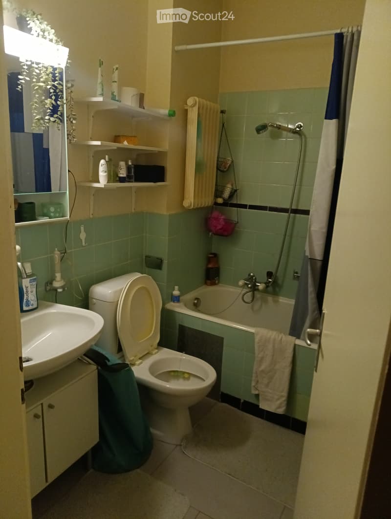 Camera semplice in affitto (2)