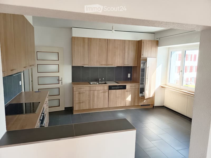 Ampio appartamento di 3.5 locali di 115 m2 a Lignières - disponibile subito (2)