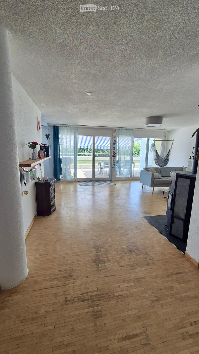 Bello appartamento di 5,5 locali a 10 minuti da Friburgo con giardino!! (2)