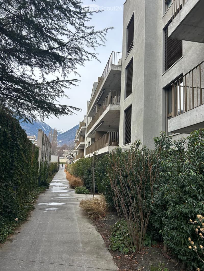 Bello studio nel centro di Martigny (5)