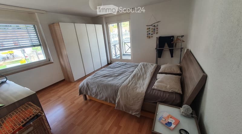 Bel app. rénové, 4,5 pièces + 2 terrasses+accès à la pelouse (5)