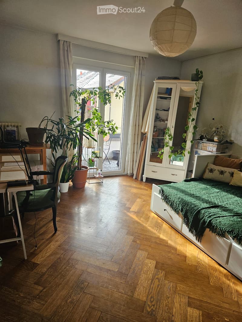 Chambre meublée dans une collocation (2)