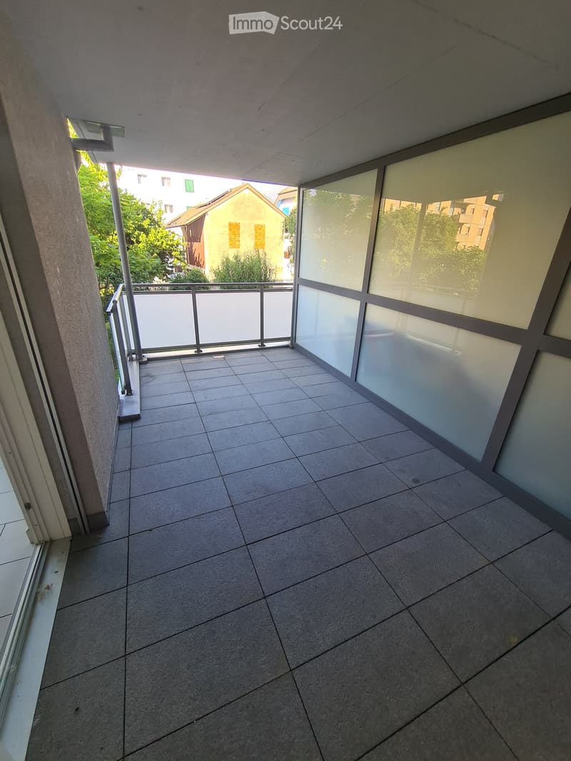 Studio, garage box and outdoor parking space in Fully (5)
