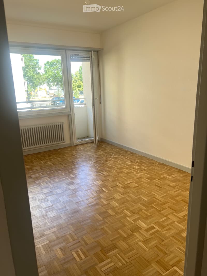 Apartment available immediately (4)