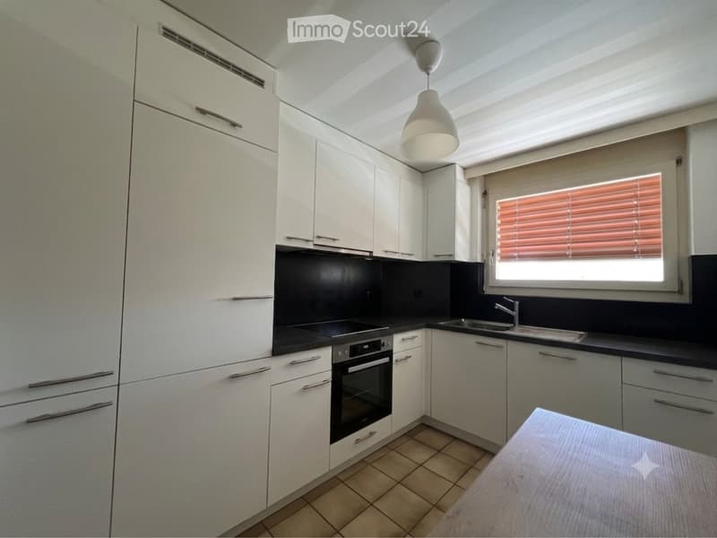 Takeover of lease for 4.5-room apartment & 2 parking spaces (4)