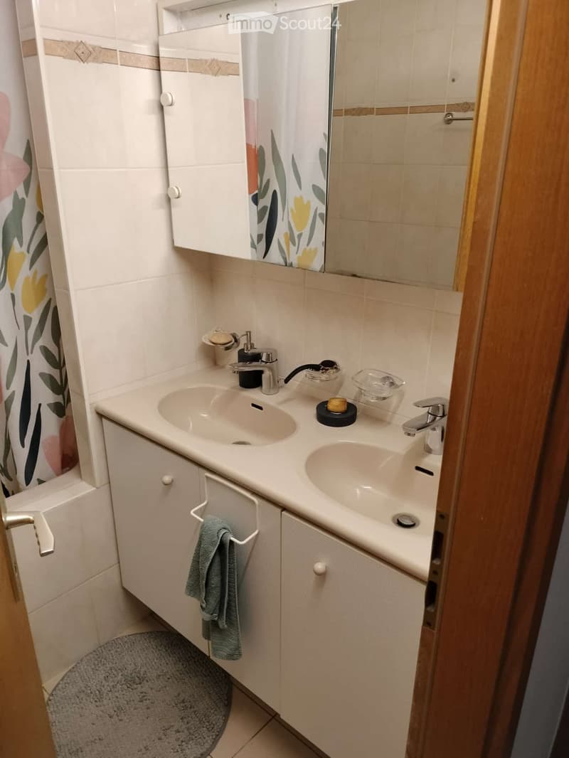 In affitto: Bella appartamento di 2,5 locali con ampio balcone e posto auto (3)