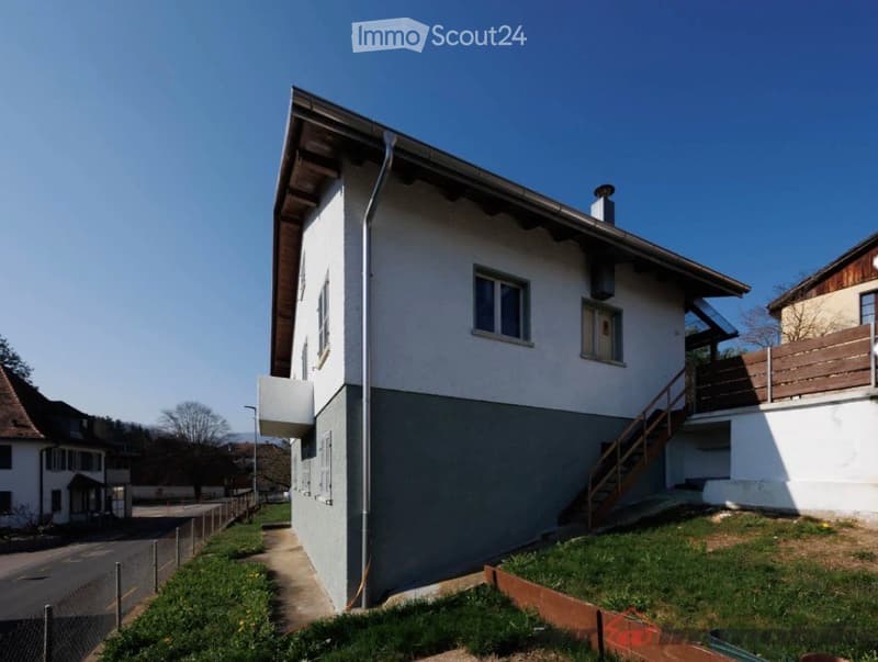 House with 2 apartments in Develier (3)