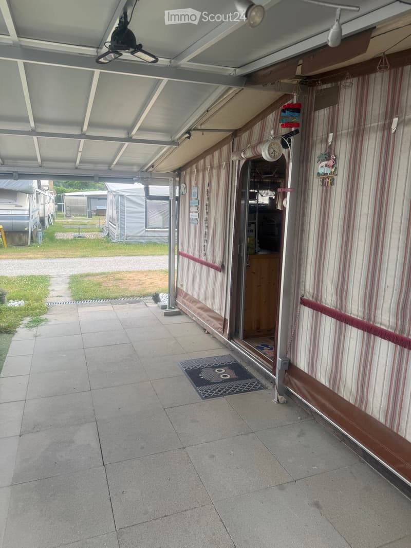 Wohnwagen mit festem Vorbau und Stellplatz in Bad Zurzach (5)