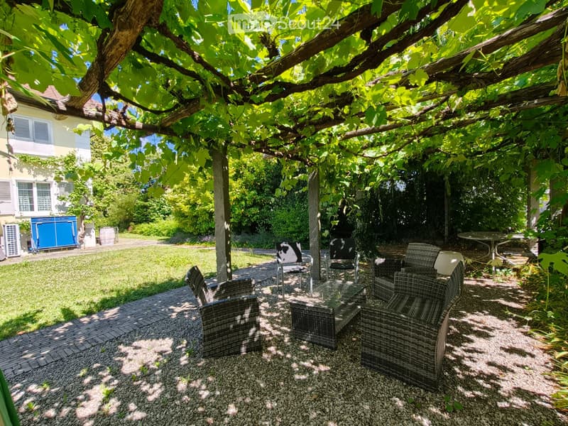 Appartement de rêve, meublé, 3.5 pièces à Lyss avec jardin immense (4)