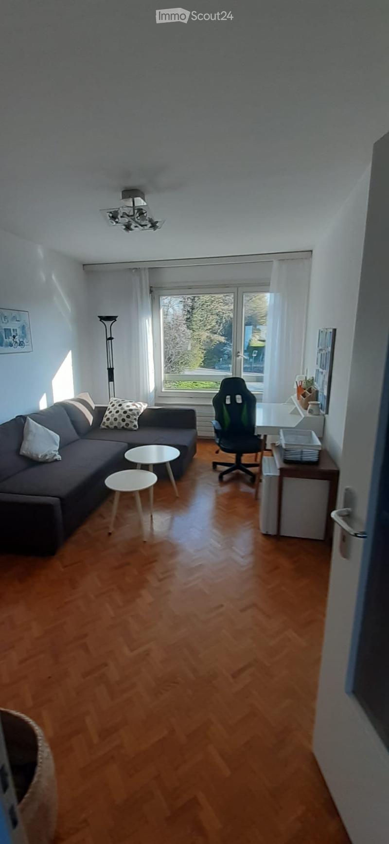 Room for female student in Lausanne (1)