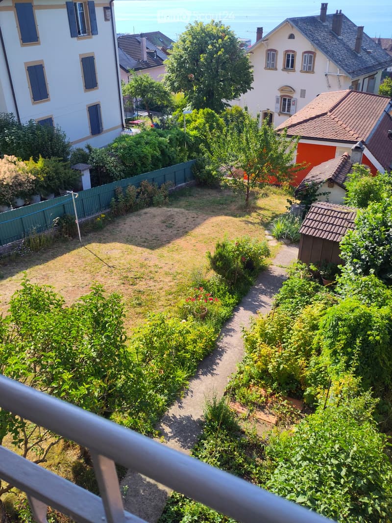Apartment in Rue de la Côte district, with a view of the lake (1)