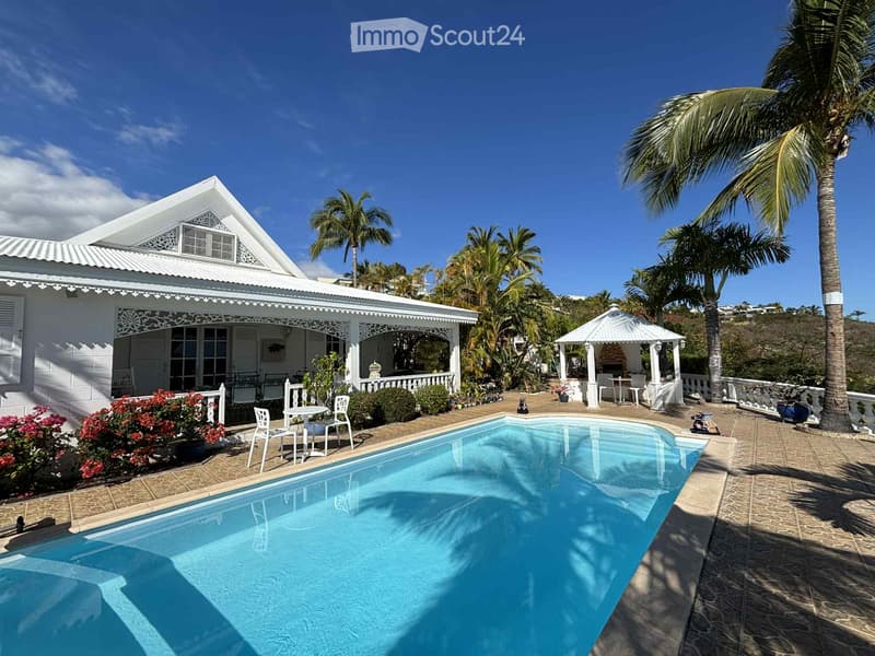 Villa mit Blick auf La Réunion (1)