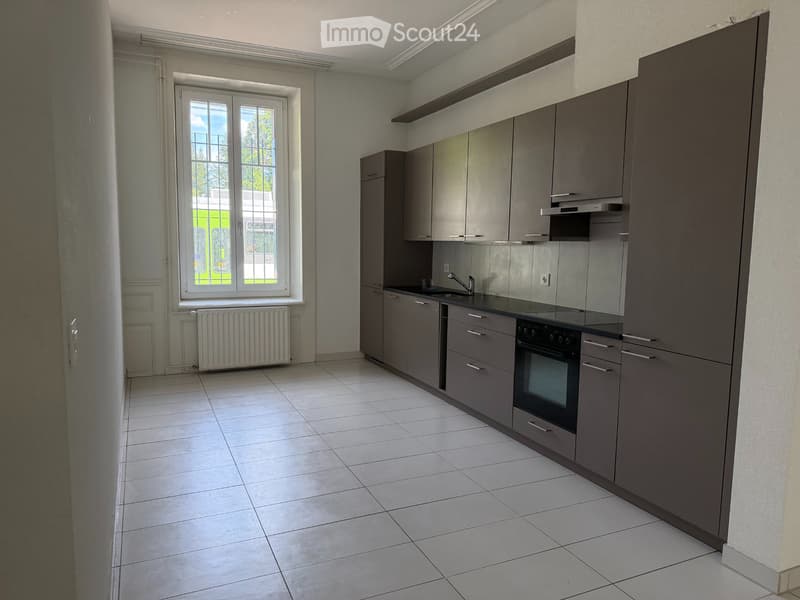 Colombier: zur Miete superbe Apartment mit 3.5 Zimmern im Erdgeschoss (1)