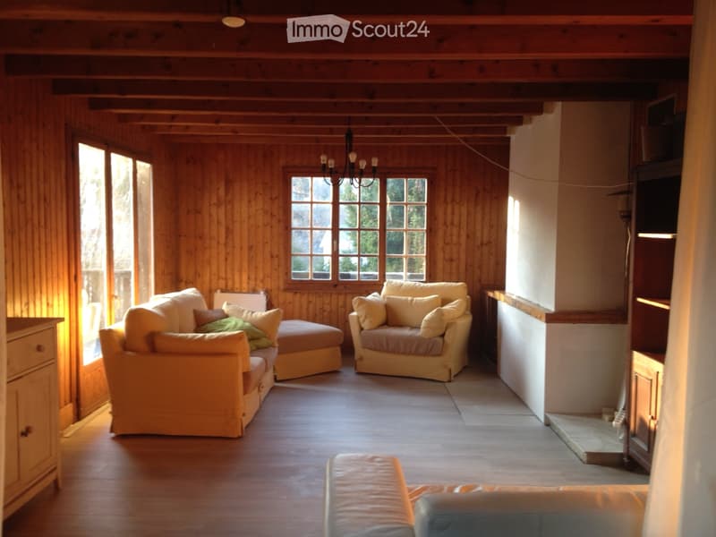 Chambre meublée dans chalet (2)