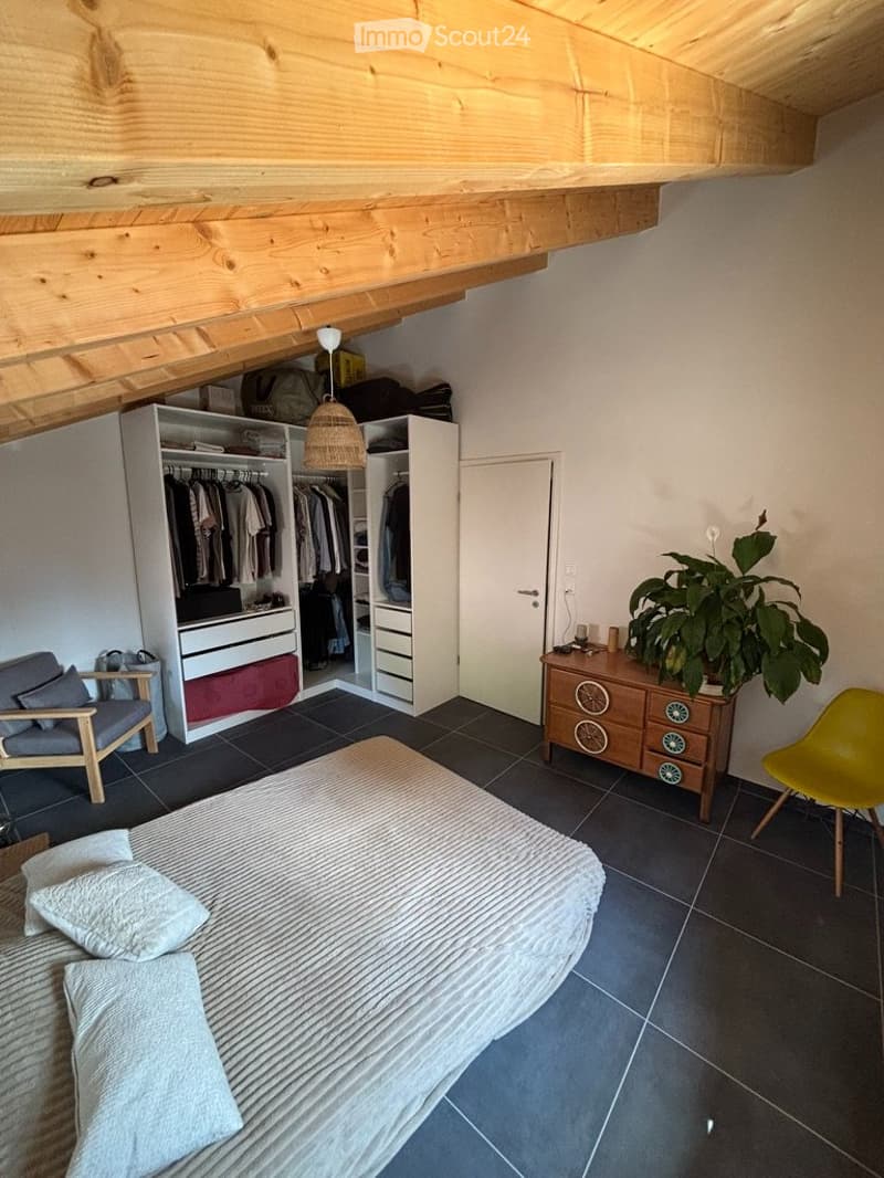 Wohnung / Condominium mit 4 Zimmern und 1 Badezimmer (3)