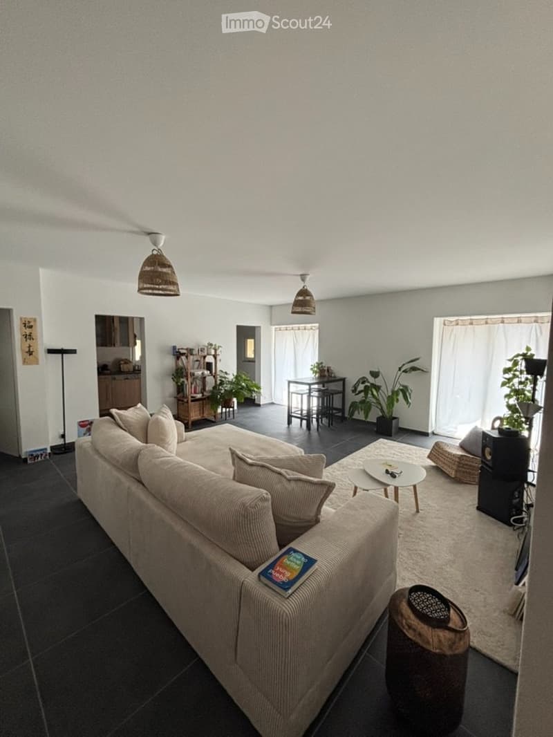 Wohnung / Condominium mit 4 Zimmern und 1 Badezimmer (1)