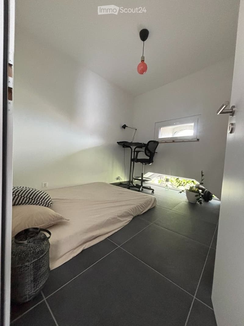 Wohnung / Condominium mit 4 Zimmern und 1 Badezimmer (4)