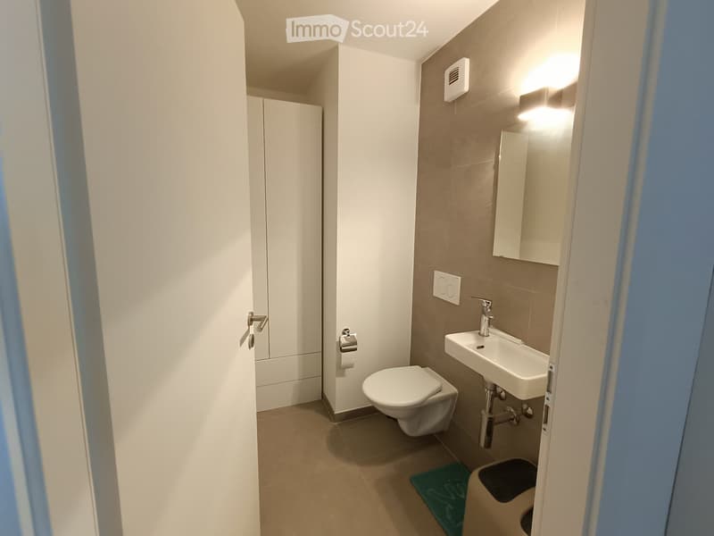 Charmant appartement en attique de 2.5 pièces à Echallens (3)