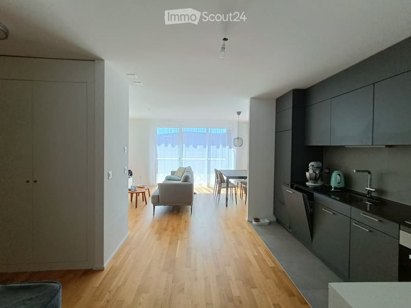 Charmant appartement en attique de 2.5 pièces à Echallens (2)