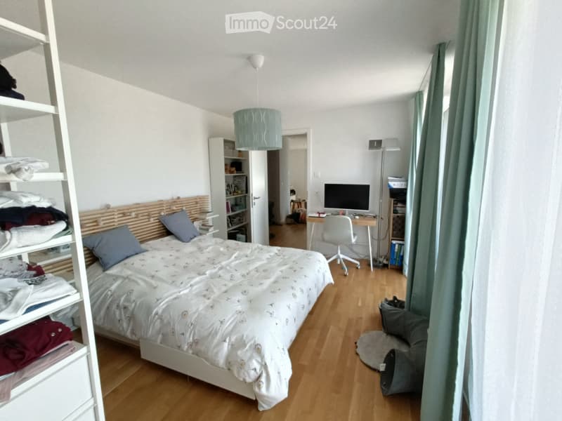 Charmant appartement en attique de 2.5 pièces à Echallens (4)