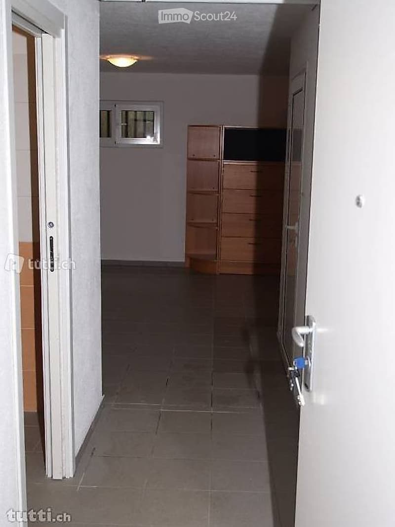 Mietobjekt in Maroggia, 2 Räume als Atelier oder Hobbyraum (2)