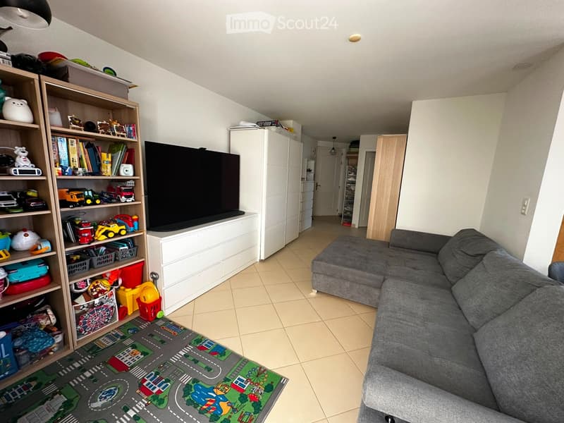 Wohnung 2.5 Zimmer mit privatem Garten in Ecublens (5)
