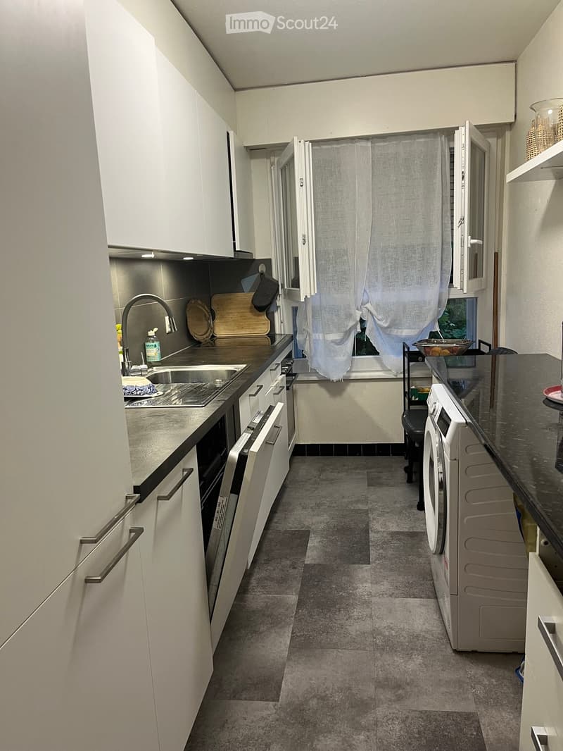 Room for rent (3)