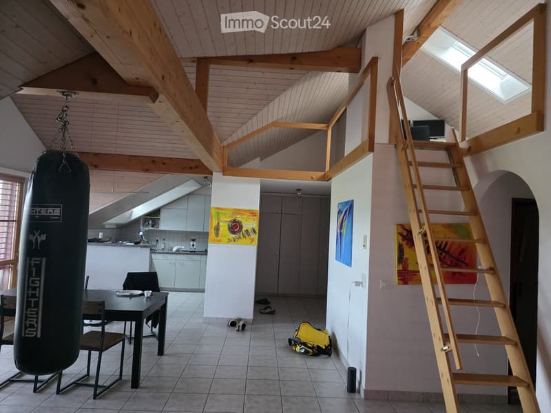 App. 3,5 Räume + Galerie und schöne Aussicht zur Miete in Cressier (3)