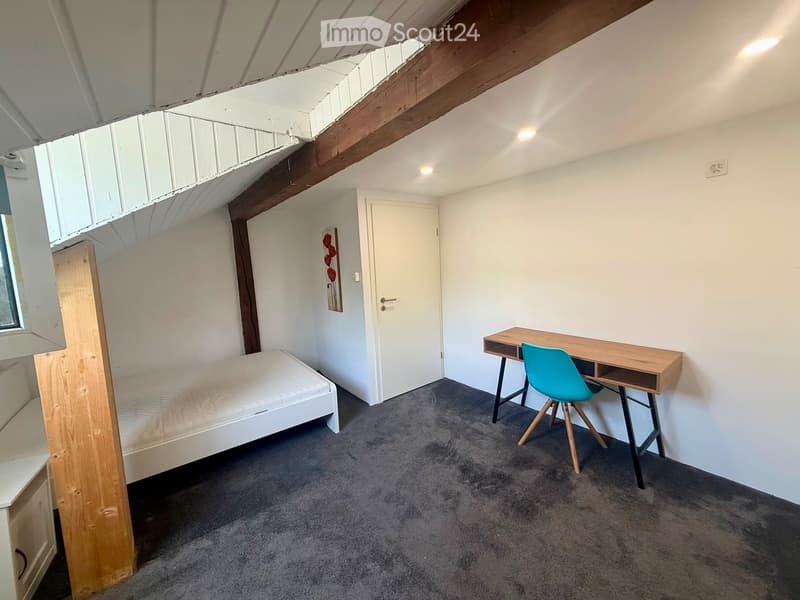 Chambre meublée (2)