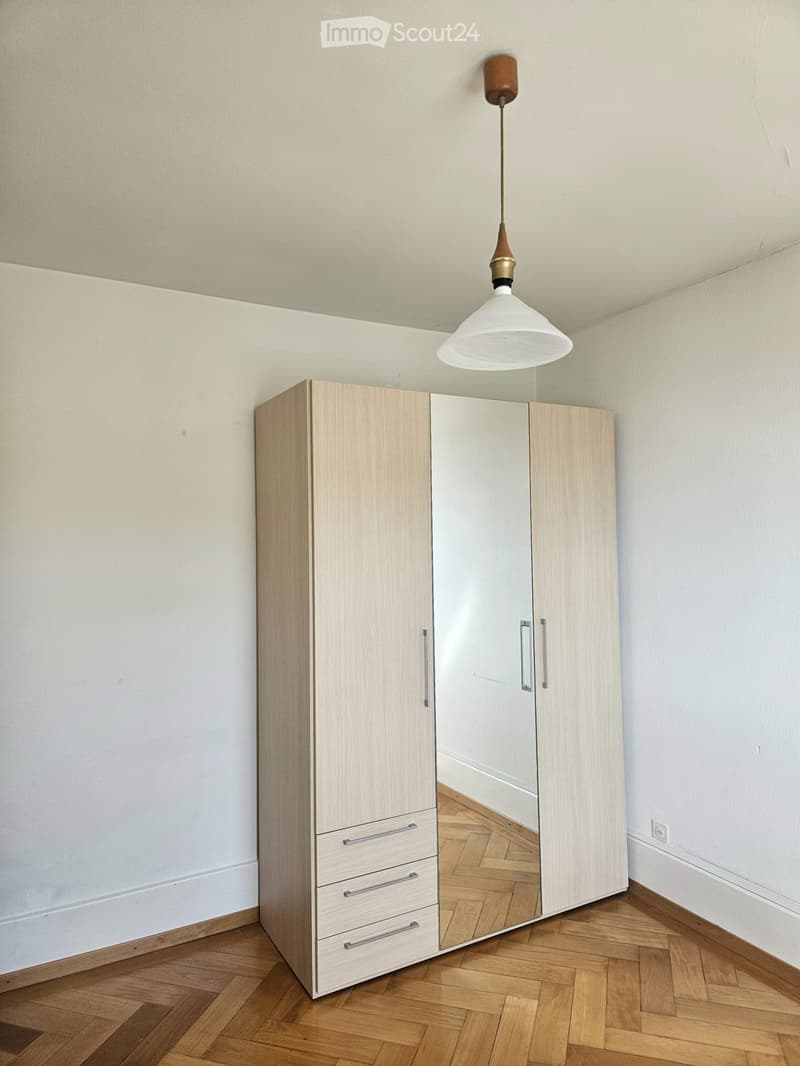 Studio idéalement situé (3)