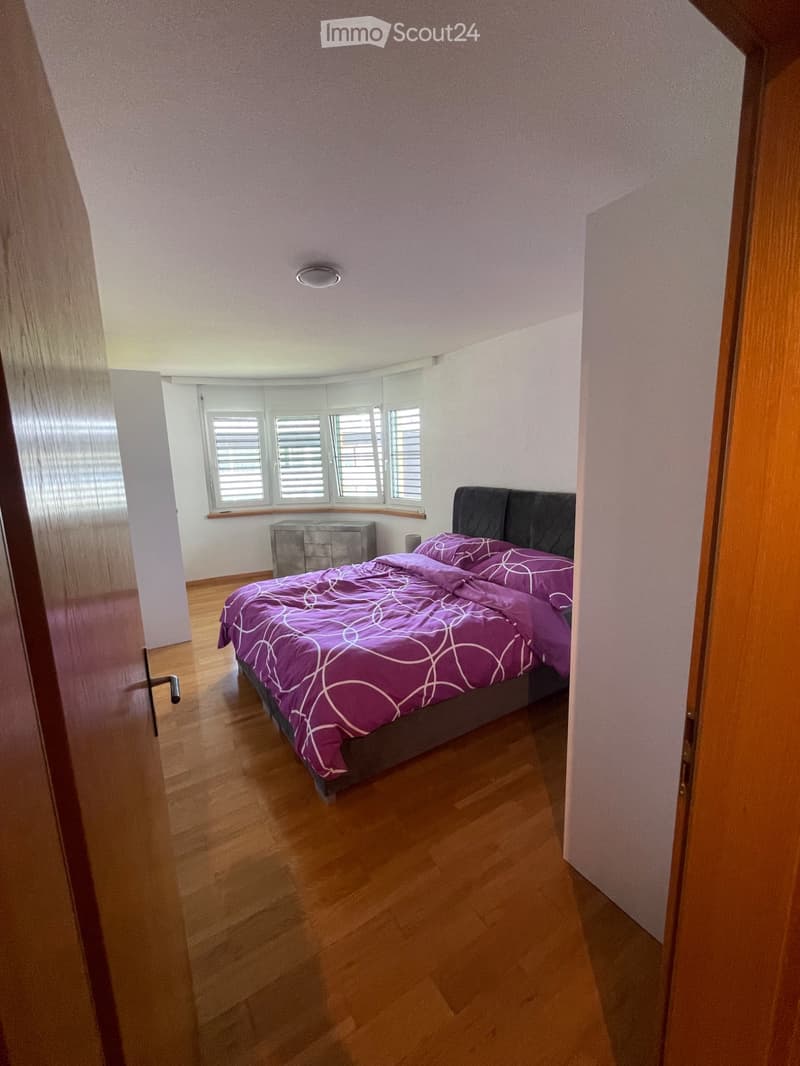 Zweieinhalb-Zimmer-Wohnung im Herzen von Loèche-Les-Bains (2)