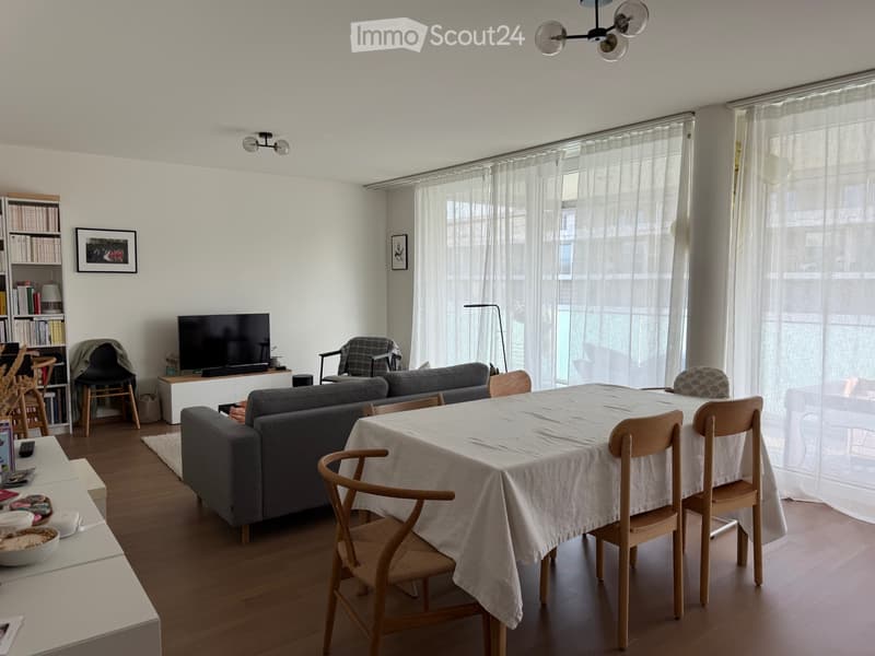 Wohnung mit 4.5 Zimmern in der Nähe des Bahnhofs Nyon (1)