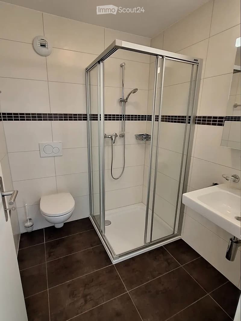 Schönes helles 3,5-Zimmer-Apartment in Belfaux mit Aufzug (4)