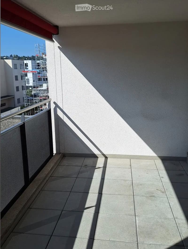 Schönes helles 3,5-Zimmer-Apartment in Belfaux mit Aufzug (5)