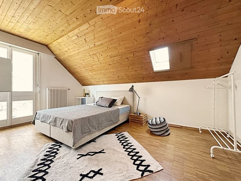 Schönes möbliertes Zimmer in Wohngemeinschaft (1)